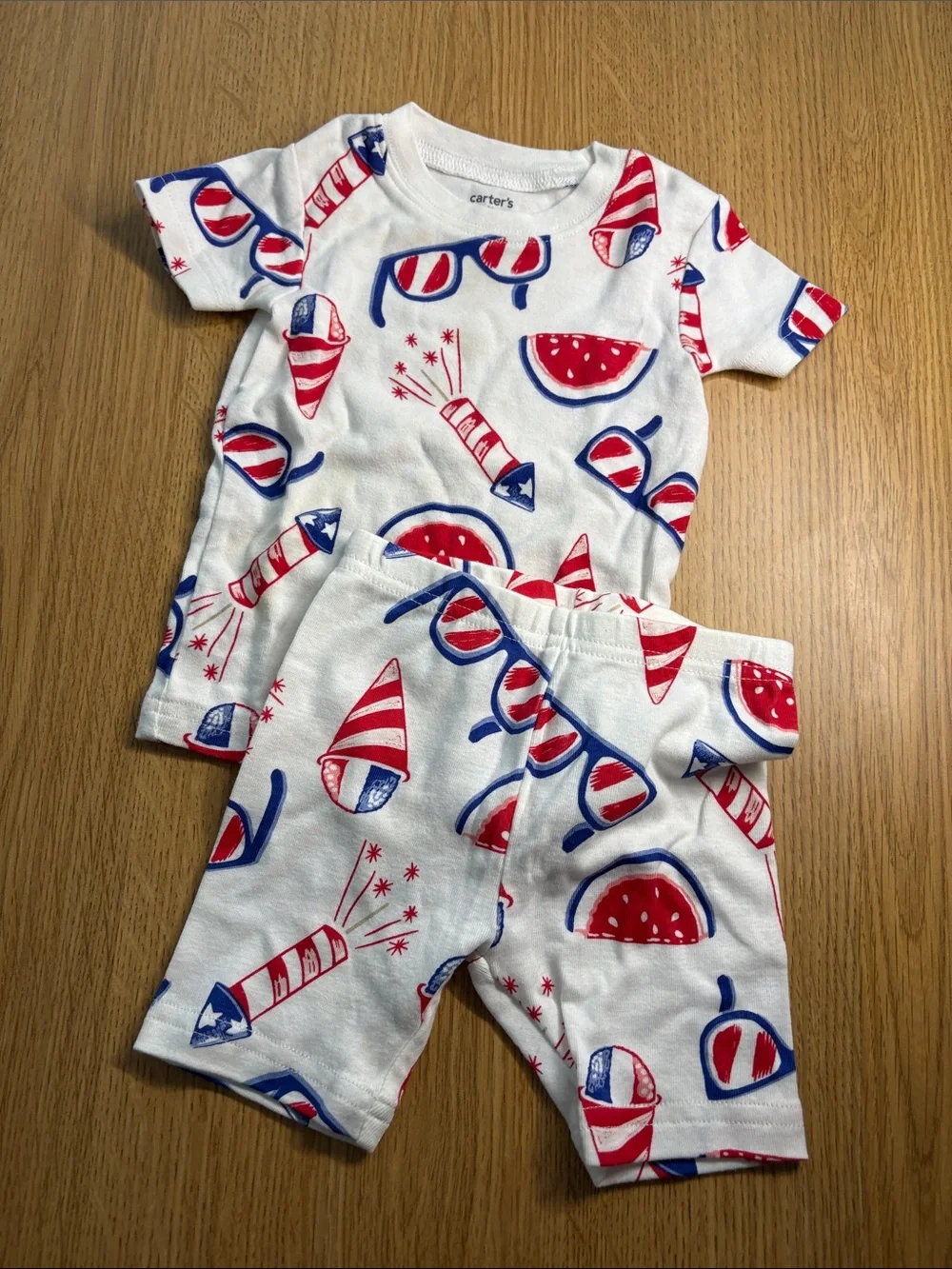 Carter’s Tshirt shorts set fun summer print